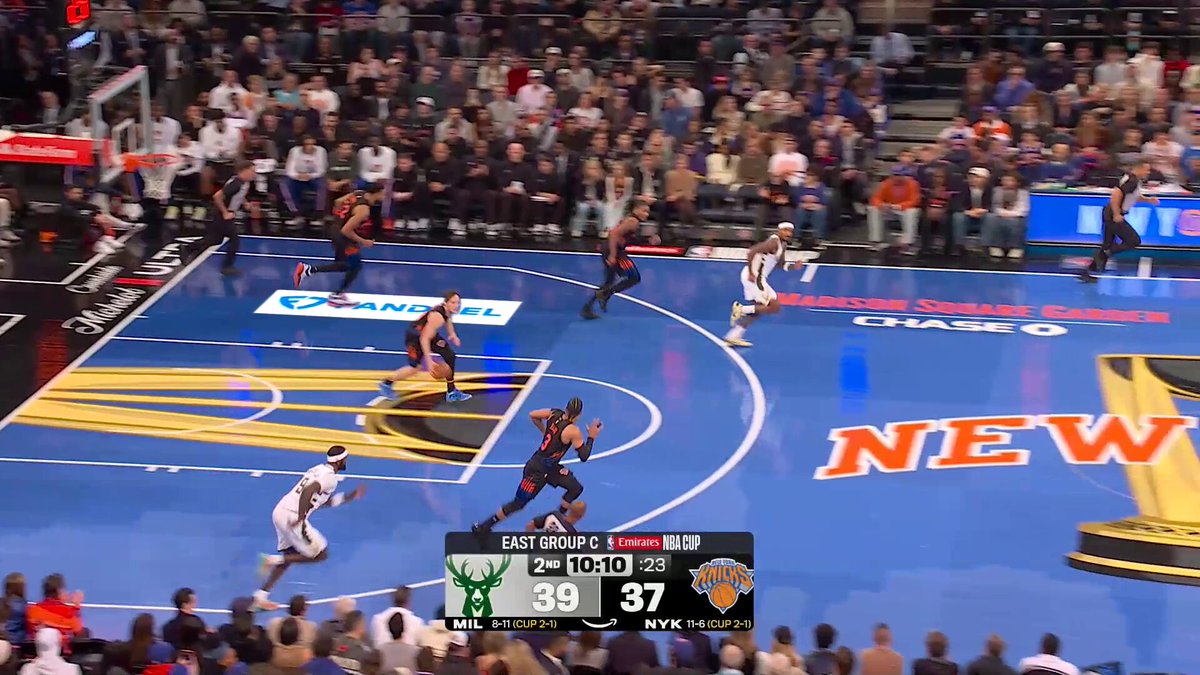 Watch how quick Josh Hart gets down the floor...

He goes coast-to-coast for the and-1 opportunity!

🏆 NYK clinches East Group C with a win 
@emirates NBA Cup on Prime 