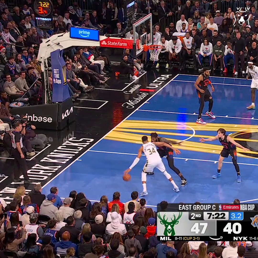 Giannis reverse lay and-one! 😤

11-0 Bucks run. 