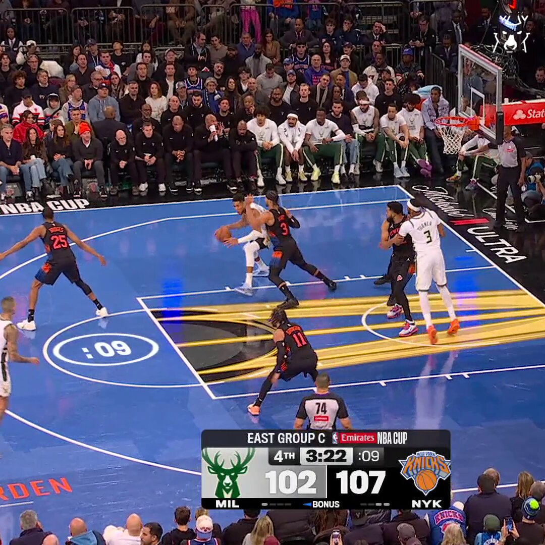 ANOTHER KUZ THREE.

He's 8/8 from the field and 4/4 from deep! 