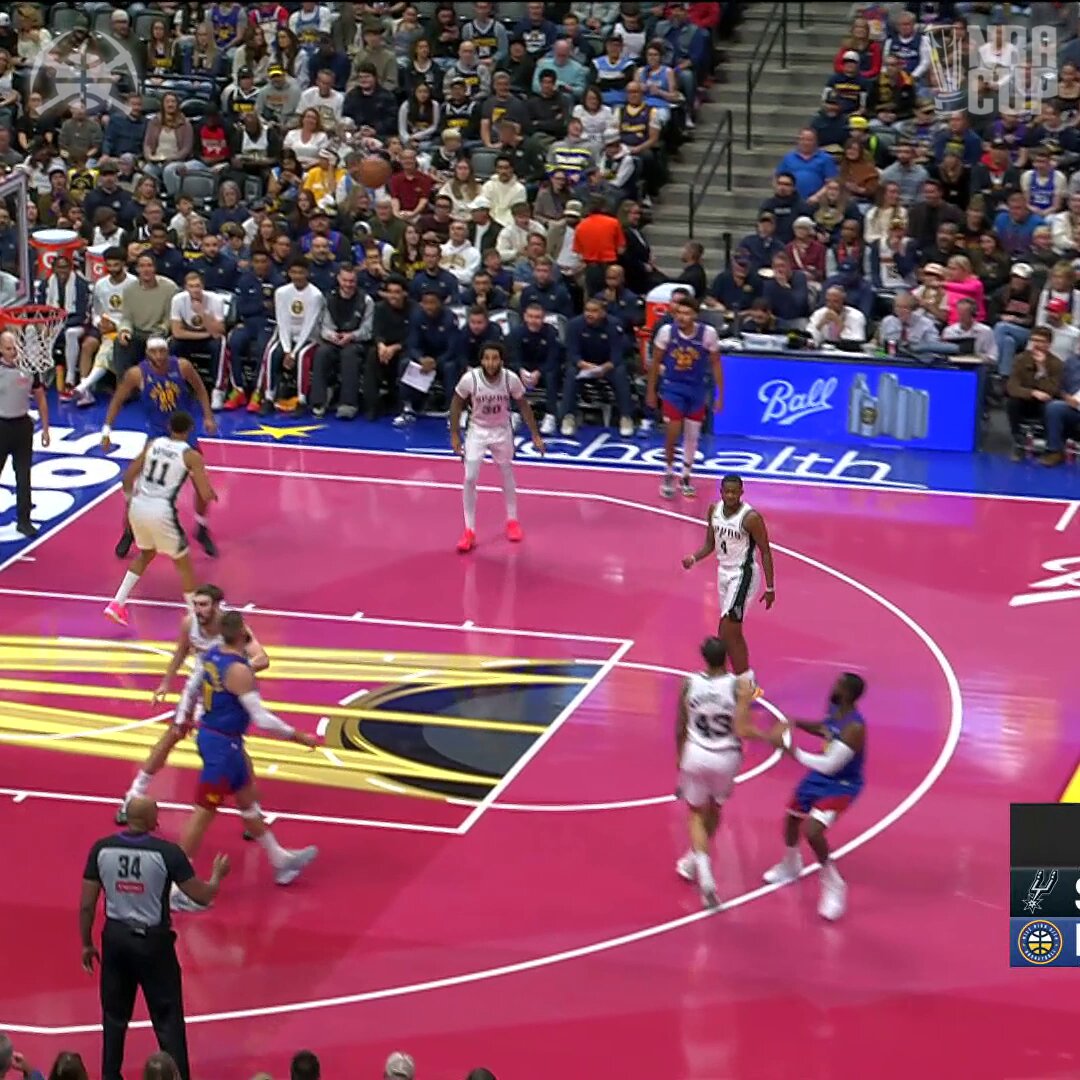 Zeke with the putback! 