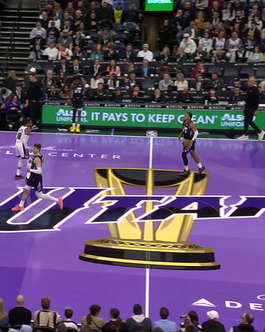 we 𝒍𝒐𝒗𝒆 back to back threes 💜

#TakeNote | @kevinlove 