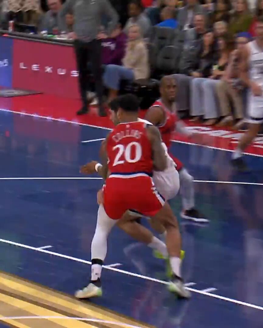 Drive, kick, & knock it down 🔥

📊 3/3 3FG @CaldwellPope 