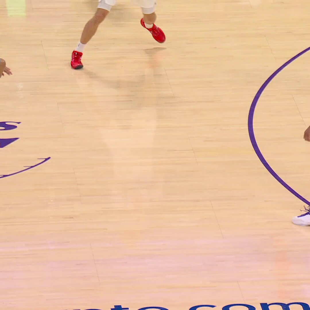 Cooper Flagg with a pair of TOUGH buckets!

DAL leads LAL by 2 at the break.

 DAL-LAL • West Group B 
 @emirates NBA Cup on Prime: