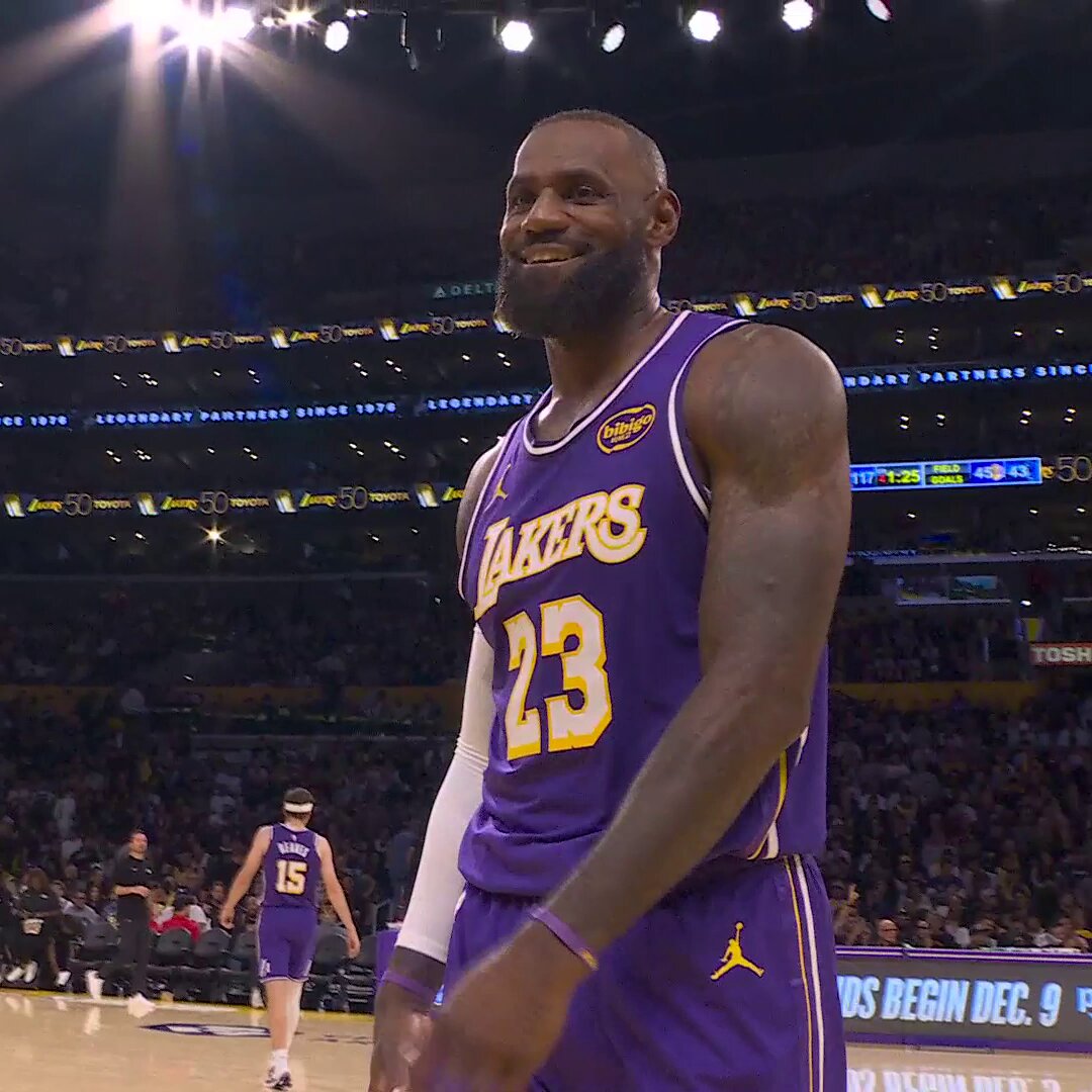 "We don't even have a handshake, he has a handshake with everyone in LA."

@DwyaneWade 🤝 @KingJames 😂 