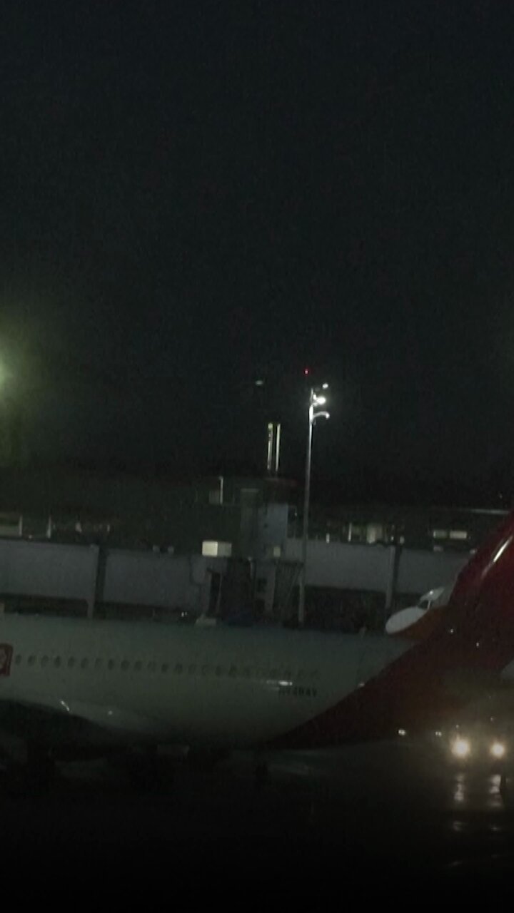 L’un des plus importants rappels d’avions de l’histoire. Quelque 6000 A320 ont été cloués au sol ce vendredi soir, après qu'Airbus, a ordonné l’arrêt «immédiat» de leur vol. Le constructeur a indiqué qu’il s’agissait d’une «mesure de précaution».→