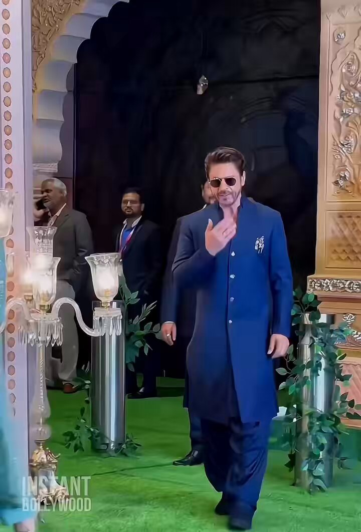 #SalmanKhan took away all the Picture