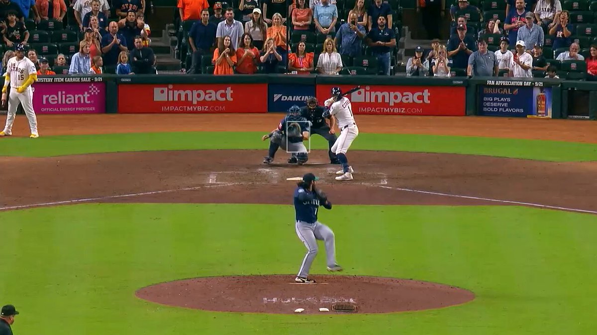 Top Plays of 2025: No. 28

Victor Robles lays out for a spectacular game-ending double play! 