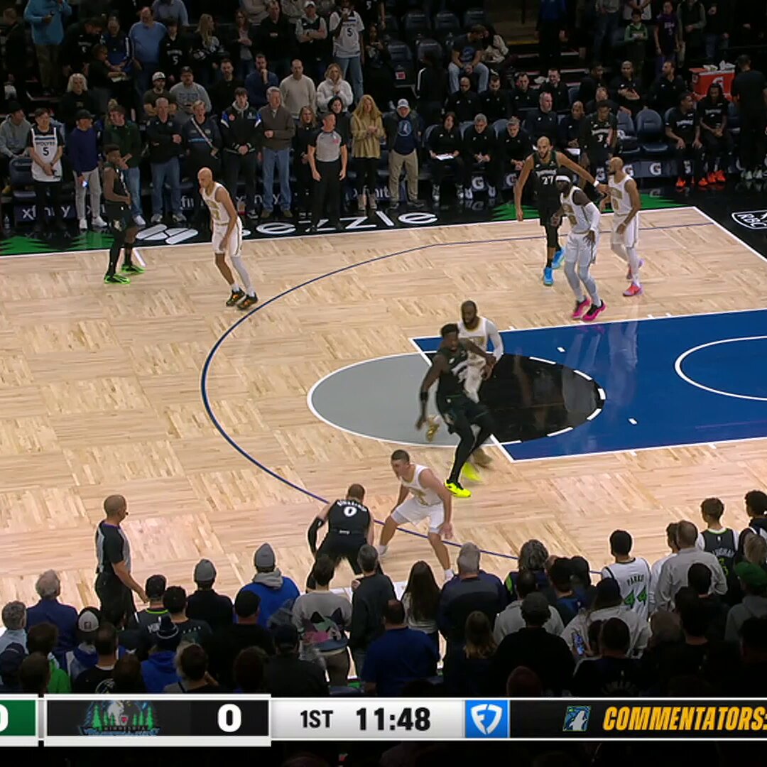 The birthday boy opens the scoring in Minnesota 

Julius Randle and the Wolves are hosting Jaylen Brown and the Celtics on NBA TV!

Watch here: