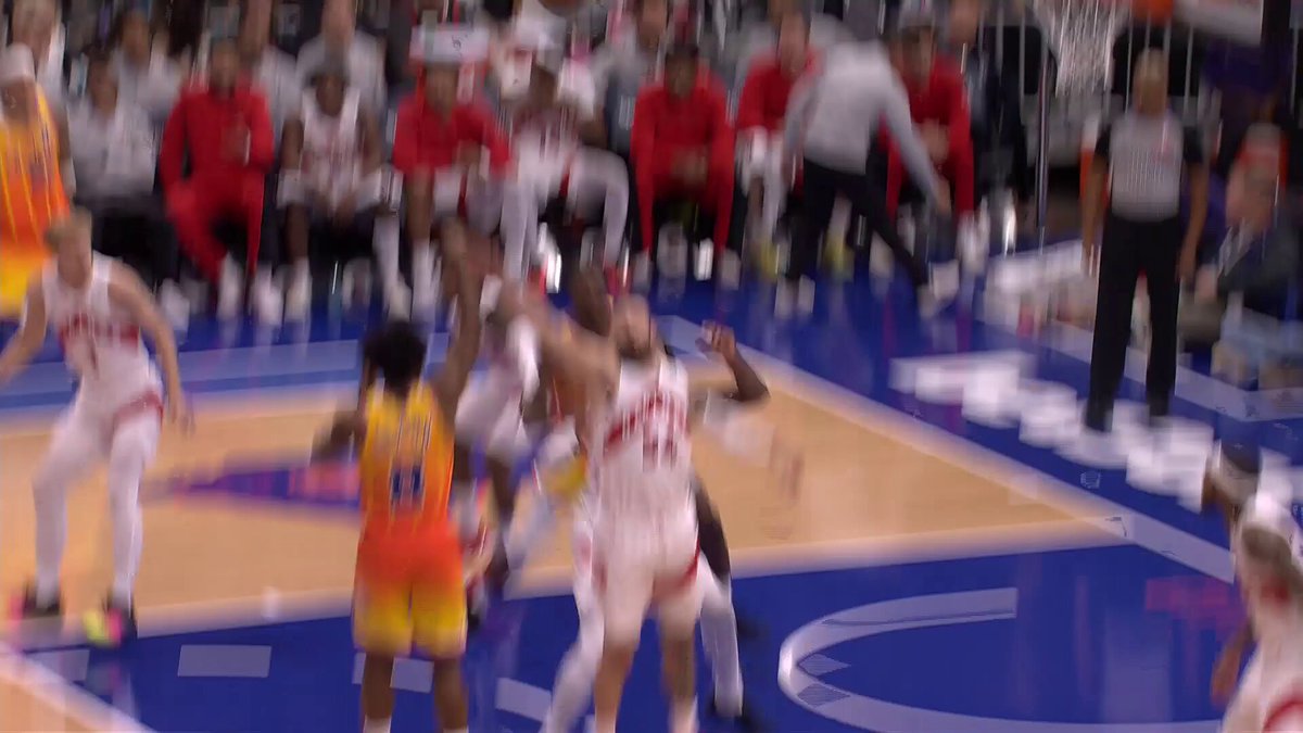 BALL MOVEMENT SO CLEAN IT STARTED WITH A BLOCK. 😤🔥 