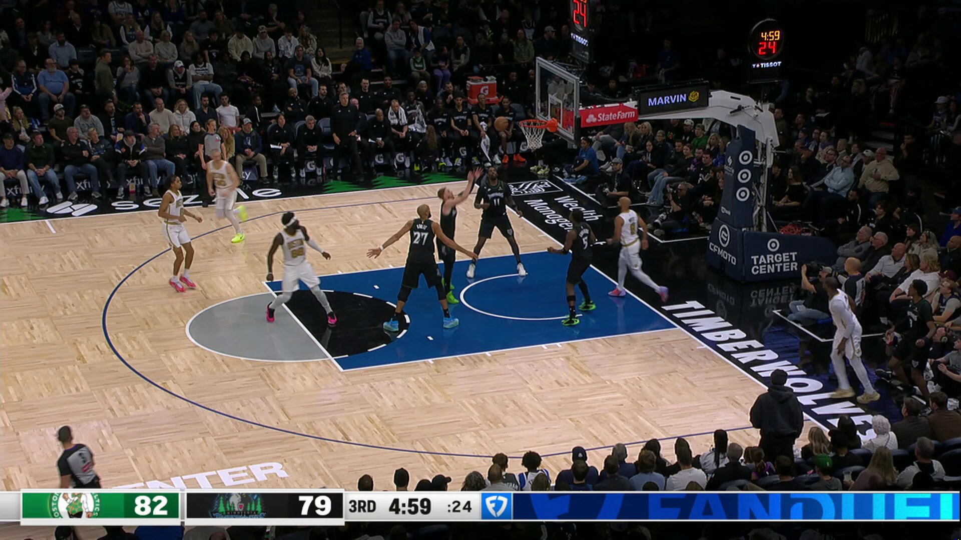 When Antman is in transition, you better watch out 

Minnesota on a 17-6 RUN to cut the lead to 1!