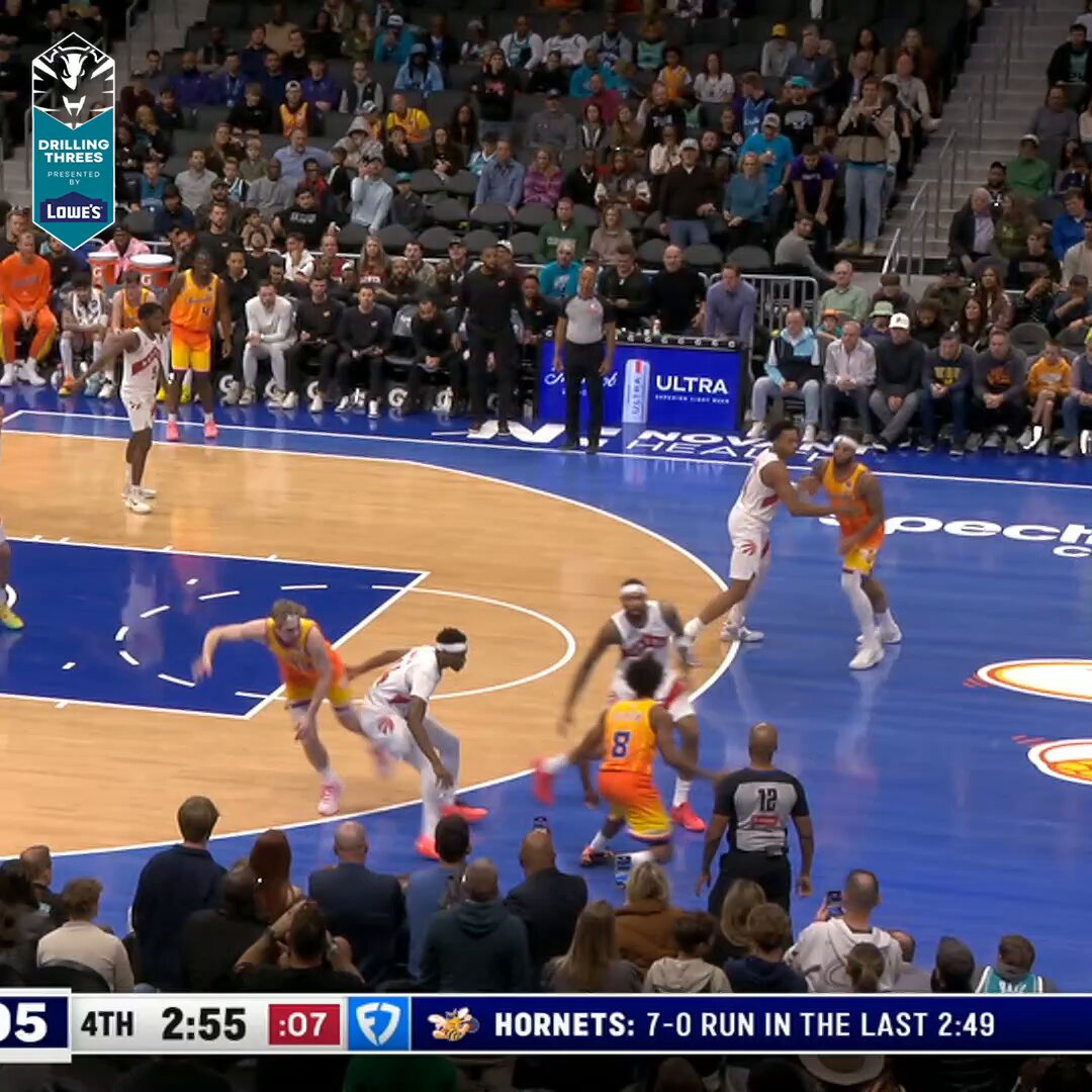 COLLLINNNN

📹 @FDSN_Hornets | @Lowes 