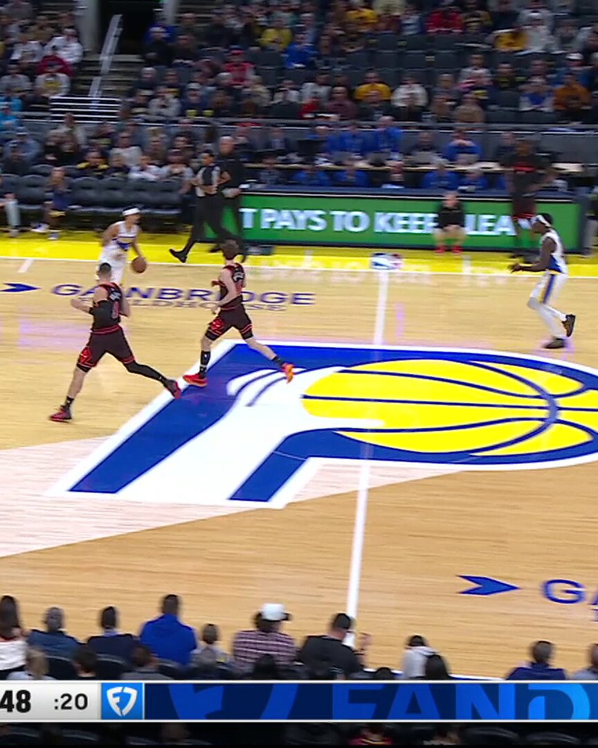 Pascal Siakam takes it straight to the hoop 💪 