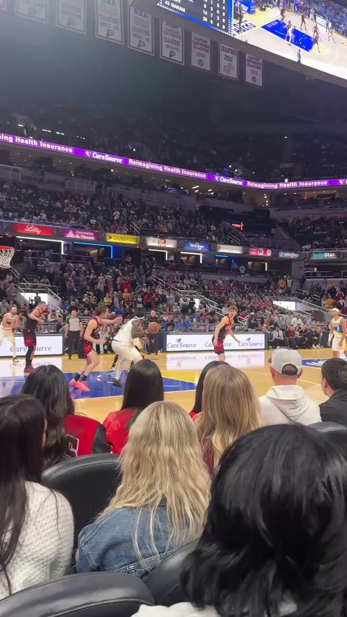 Pascal Siakam ducks inside to put us up one late in the fourth. 