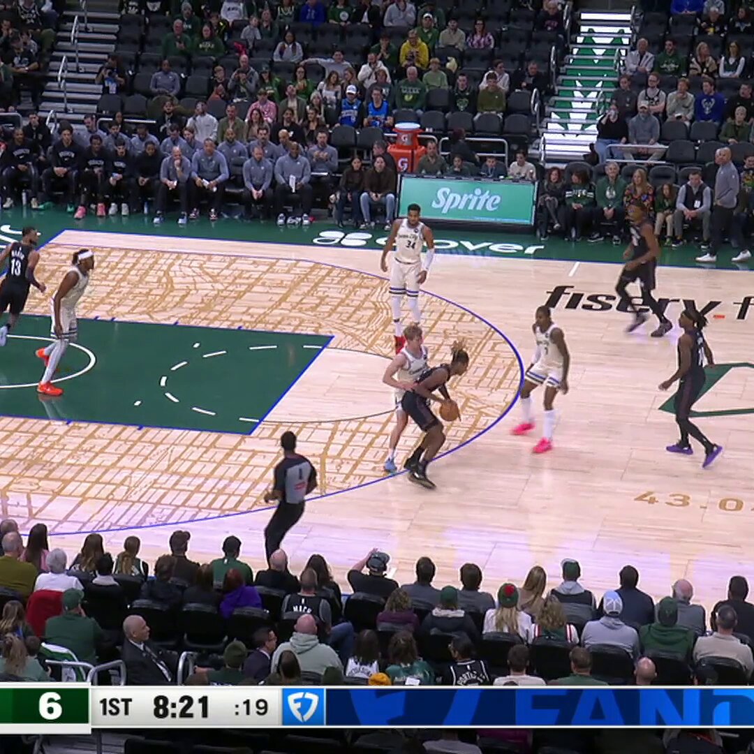 Giannis Antetokounmpo (29 PTS, 12-15 FGM) surpassed 21,000 career regular season points in Milwaukee's W tonight! 

Antetokounmpo (30y, 358d) becomes the sixth-youngest player to reach that total 👏💯 