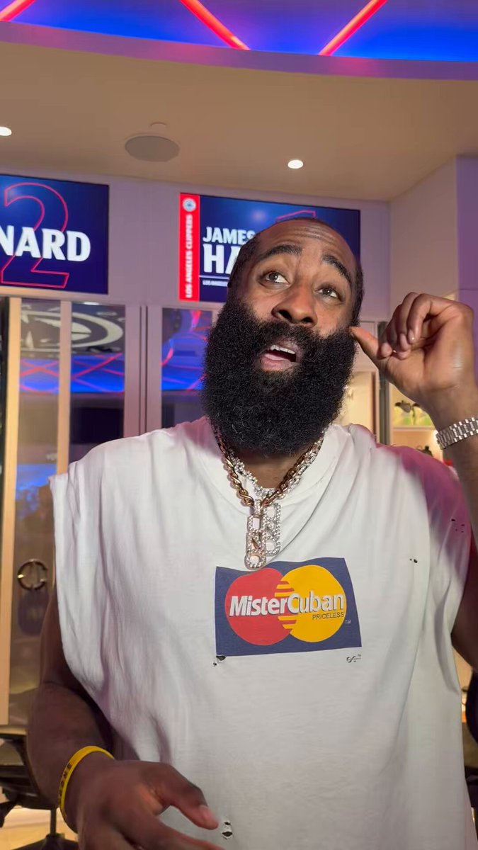 James Harden going through it after the Clippers 13th loss in 15 games 😬

Says the situation is "Challenging in every way. ... Difficult"

(via @joeylinn_)
