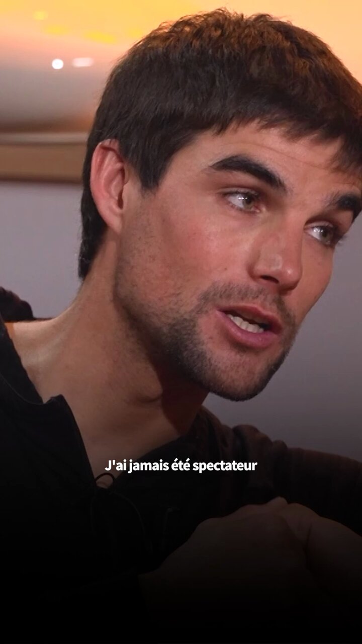 «J’ai perdu énormément d’amis en alpinisme. On fait des repas et on est de moins en moins nombreux… On a une forme d’accoutumance à la mort en trouvant des systèmes de défense émotionnelle pour continuer notre passion», confie l’alpiniste Benjamin Védrines.