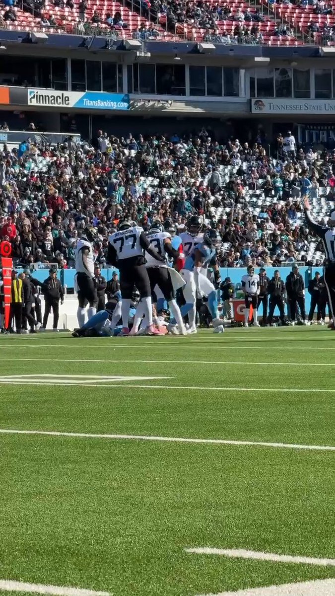 Flex on em Kev! 💪

@budlight x #ForTheCelly 