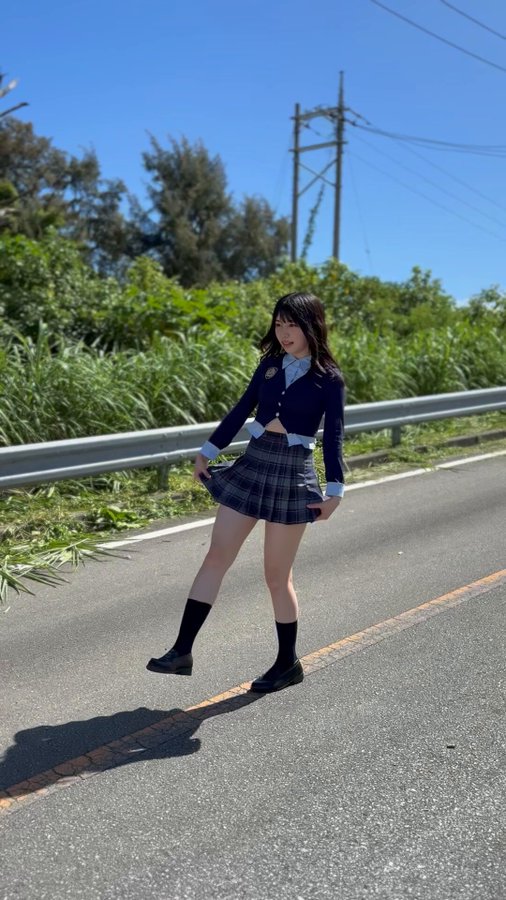 最初に注目｜早川真由（@mayu_033030）パンチラ動画まとめ