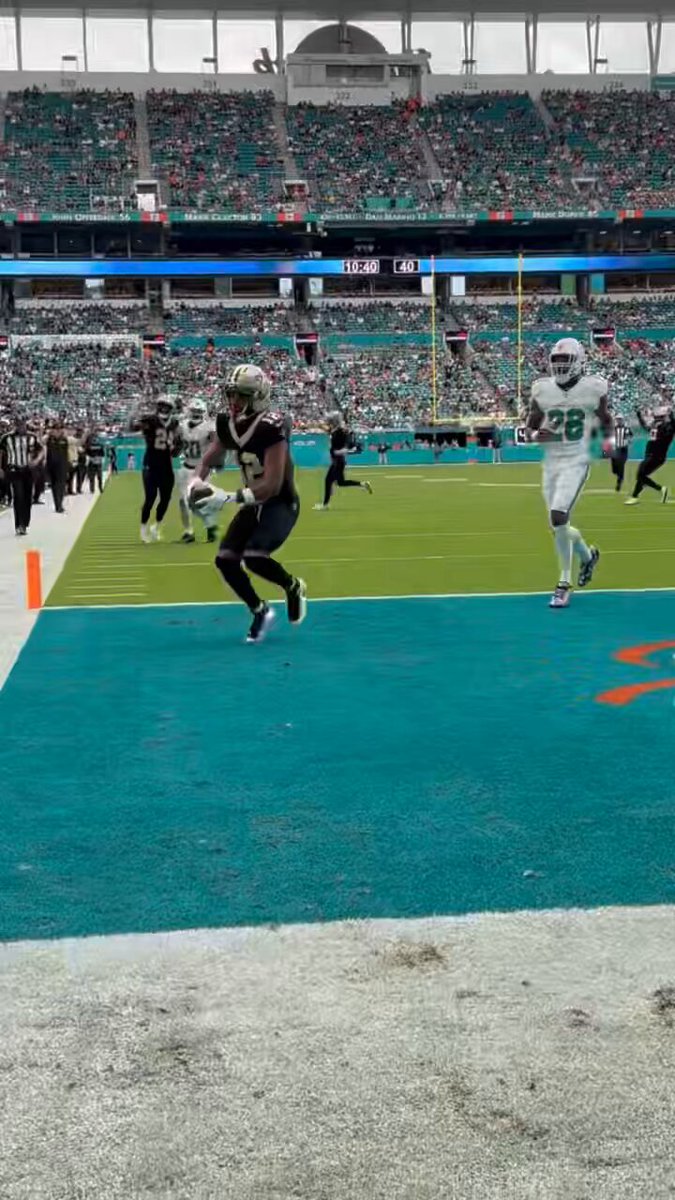 12 celly 🙌

#ForTheCelly | @budlight 