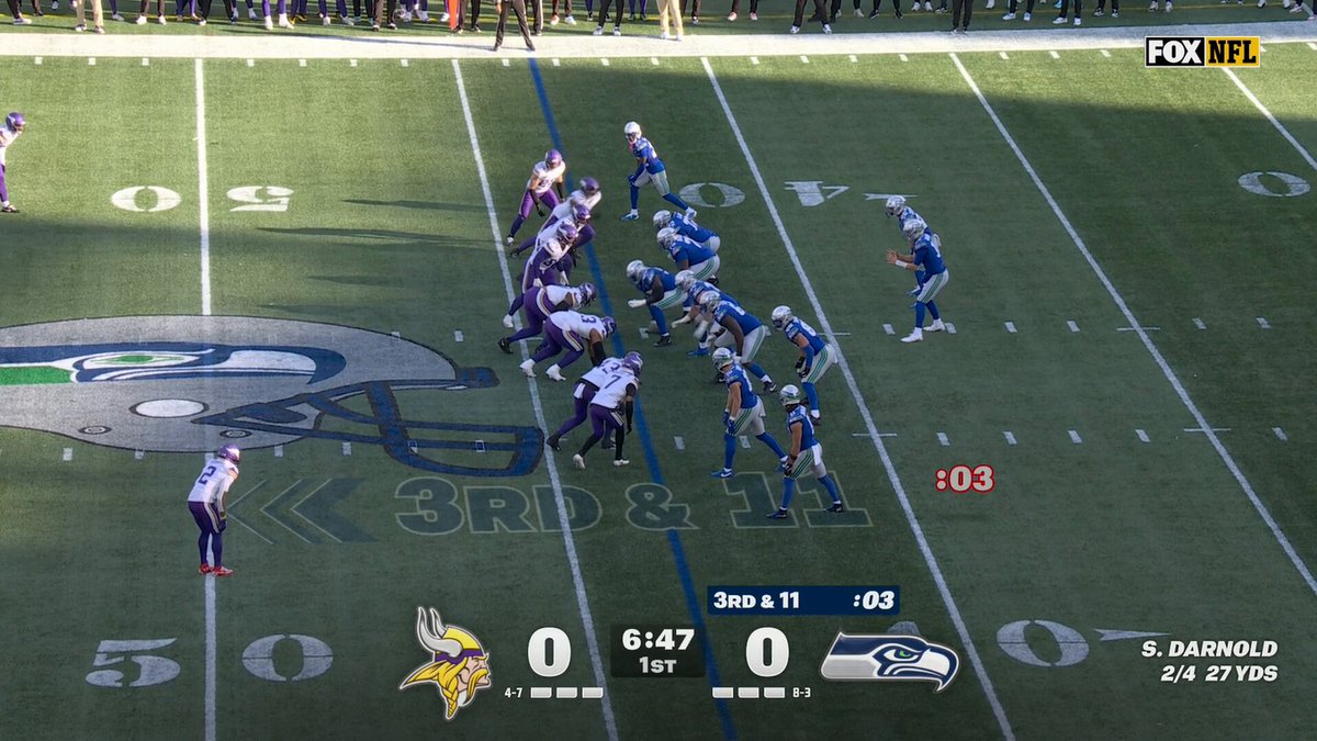 .@EWIL23 finished it! 

📺: @NFLonFOX 