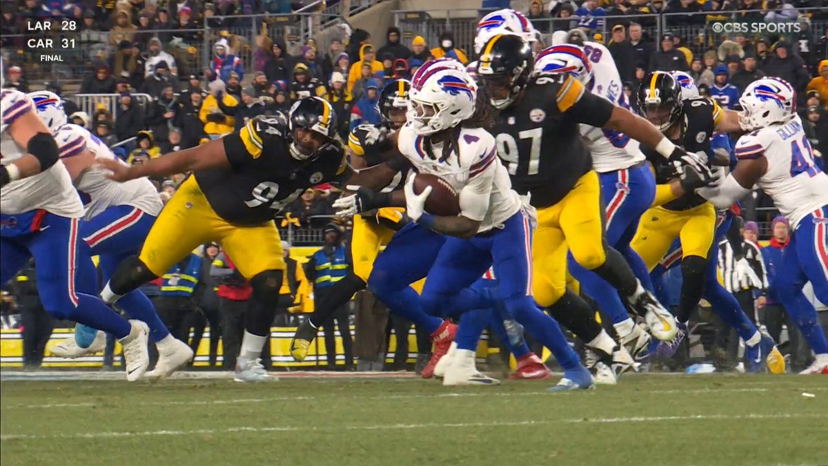 Herbig forces it‼️ PQ scoops it‼️ 

#ProBowlVote @nickherbig_ @Patrickqueen_

📺: #BUFvsPIT on @paramountplus 