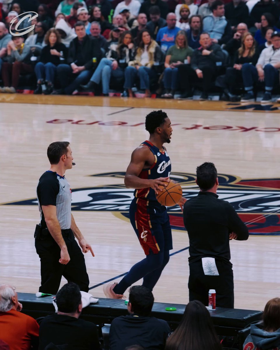 WHO LET THE SPIDA OUT.

@spidadmitchell | #LetEmKnow 