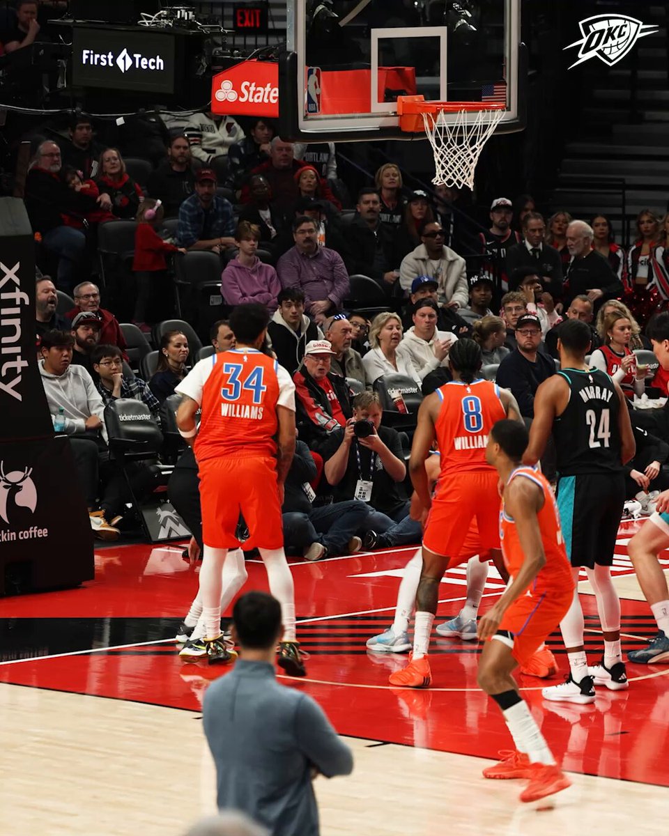 All together, every play 🤝 