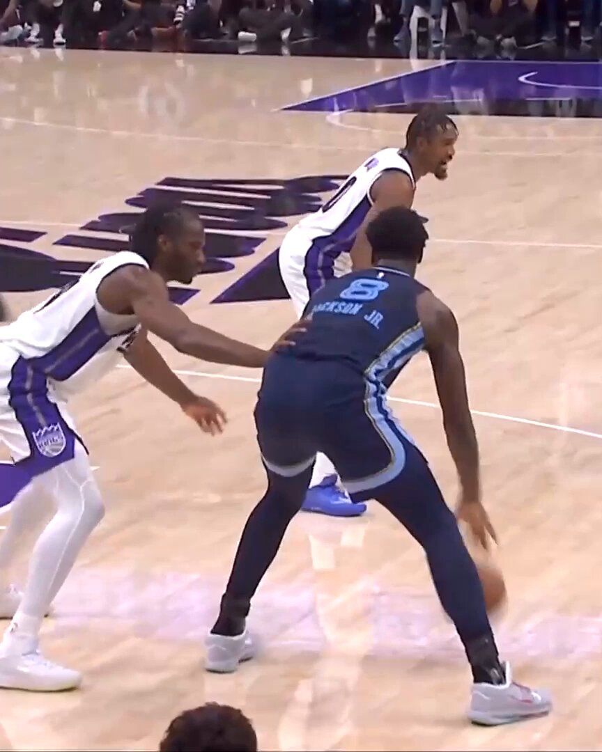 𝐁𝐢𝐠2️⃣𝐁𝐢𝐠

@jarenjacksonjr 🤝 @zach_edey 