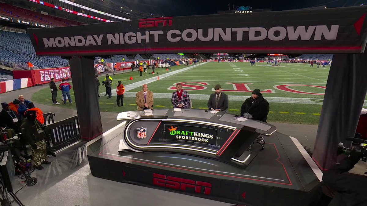 .@mspears96 is not messing around with the New England weather 🥶 