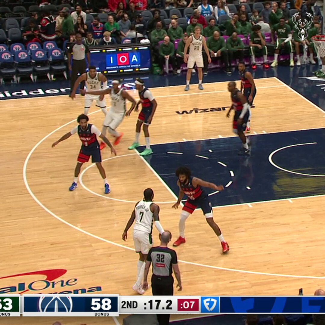 KPJ's cookin'. 🔥

17 points on 7/9 shooting in the first half. 