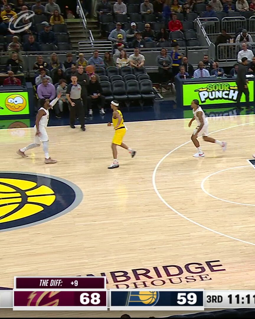 Don with a three to start the third! 

@spidadmitchell | #LetEmKnow 