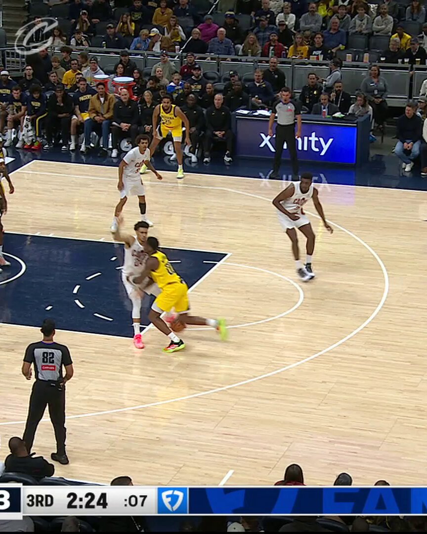 THOMAS. BRYANT. POSTER. 😳

@nolimittb31 | #LetEmKnow 