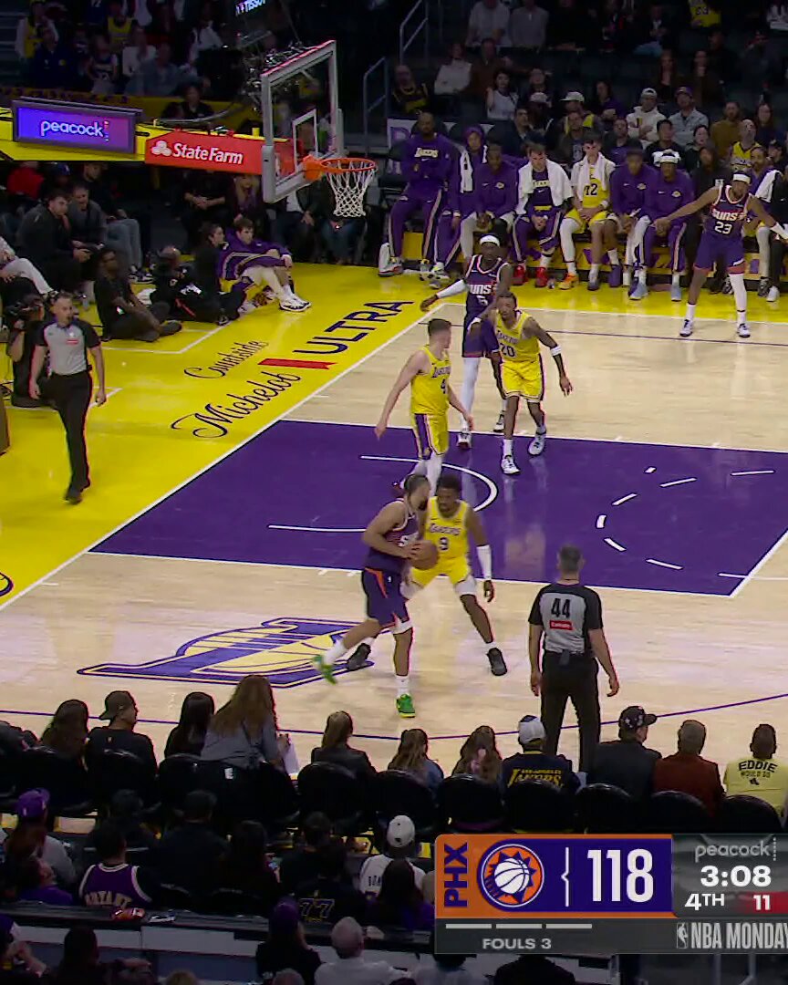 Bron gave Dillon Brooks the thumbs down after not scoring on Bronny 😅👎 