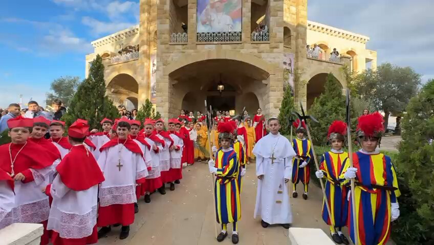 Image for the Tweet beginning: "Ciao #PapaLeone": cosi numerosi bambini