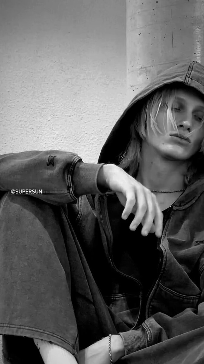 SuperSun hoodies! 😯 I want one! @zee_pruk #ZeePruk #ซีพฤกษ์