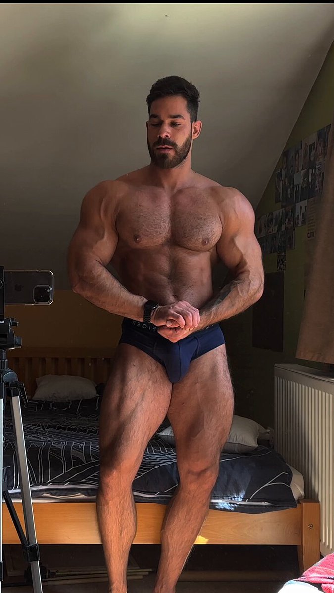 RT @Olivervipexp: Wataa 20251203020254