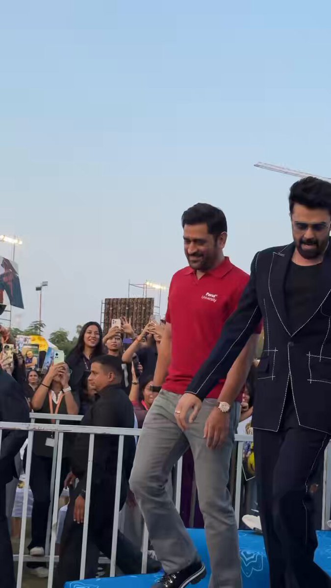 Maniesh Pauls brilliant hosting, Kiku Picture