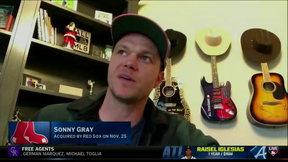 “It feels good to me to go to a place now where it’s easy to hate the Yankees”

-Sonny Gray on joining the Red Sox

(via @MLBNetwork)

