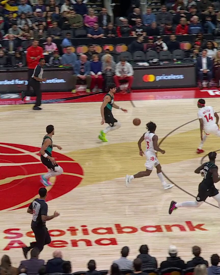 TOU GOT BUSY IN THE FIRST.

▫️14 PTS
▫️4/6 3PT
▫️2 REB
▫️1 STL 