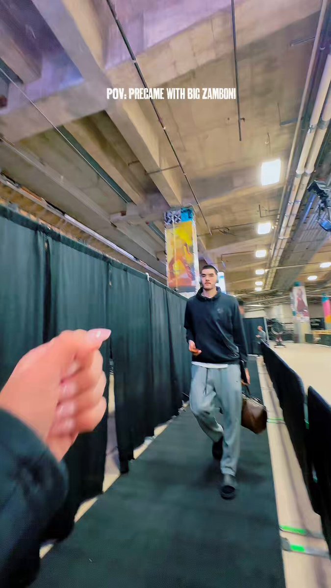 POV: Pregame with Big Zamboni 💪 