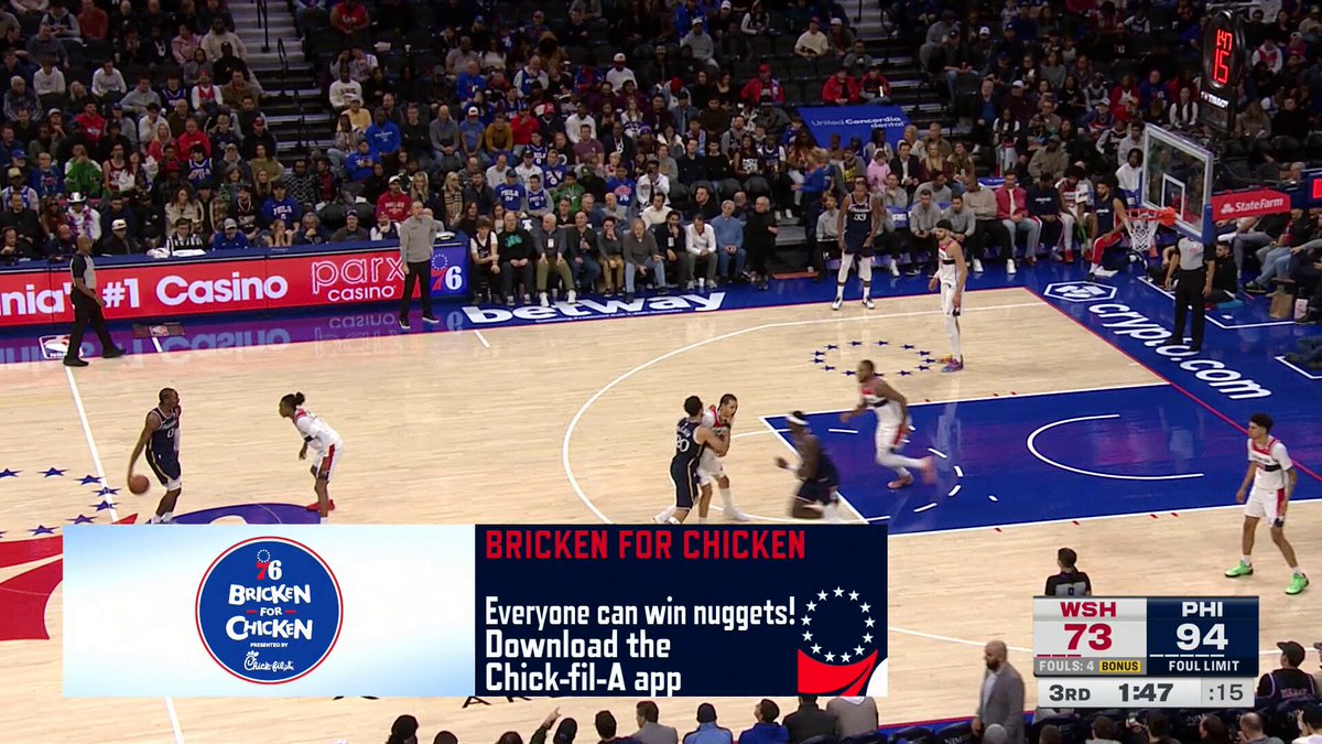 TYRESE MAXEY'S AT IT AGAIN!

He's up to 33 PTS nearing the end of 3 after scoring 44 on Sunday 👀 