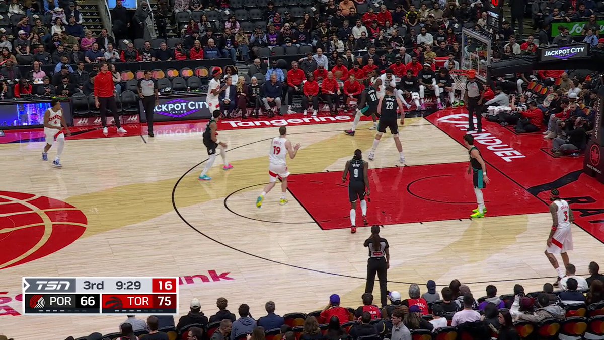 JA’KOBE FOR THREEEE 😤 