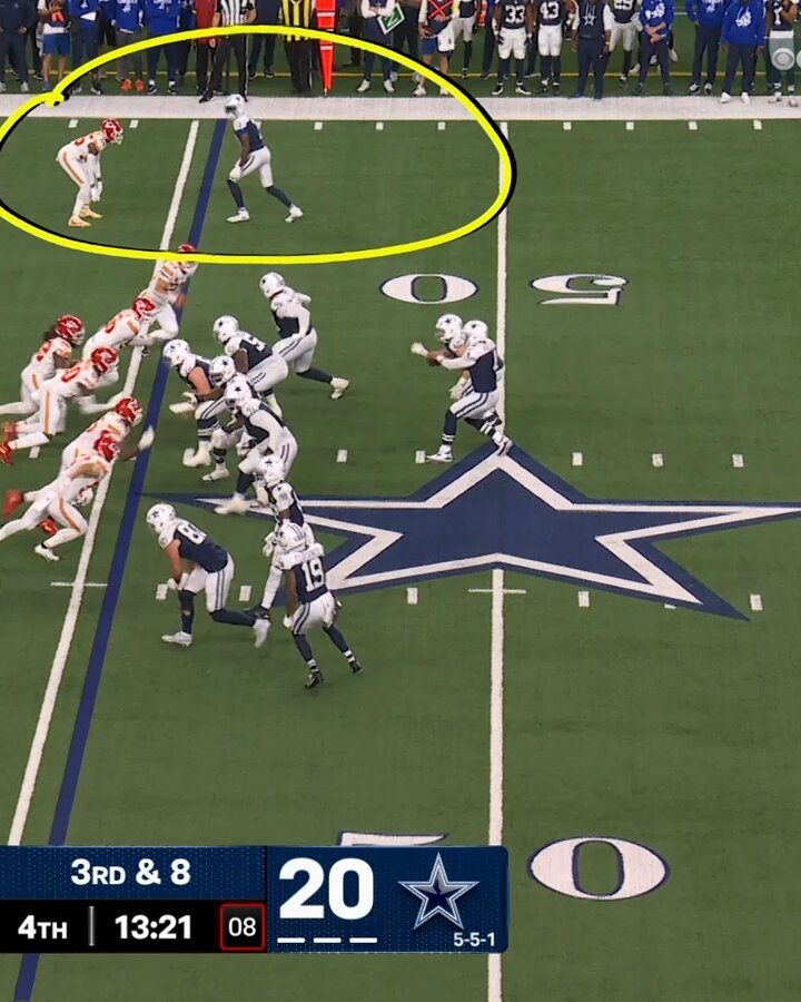 George Pickens has been on another level this year -- and so was this play 🔥 @wingstop 