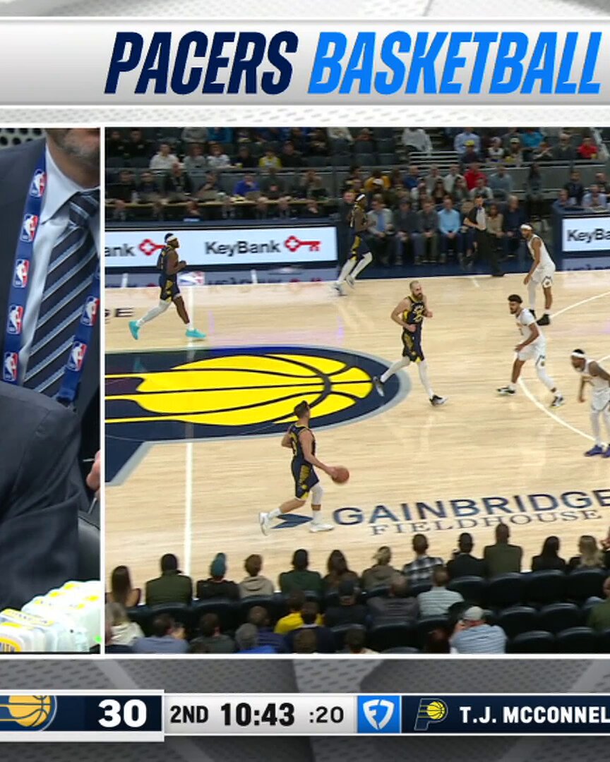 Jarace Walker's three helps cut the lead 👌 