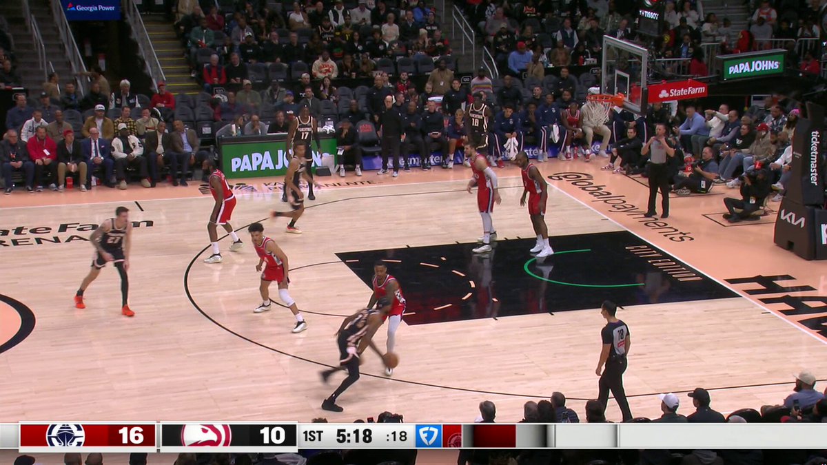 James Harden steals it.
Kobe Sanders lobs it.
John Collins slams it.

📺 Clippers/Hawks is LIVE on NBA League Pass 