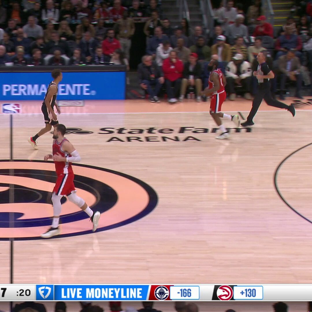 ZUNO no-look slam 👀🔨 