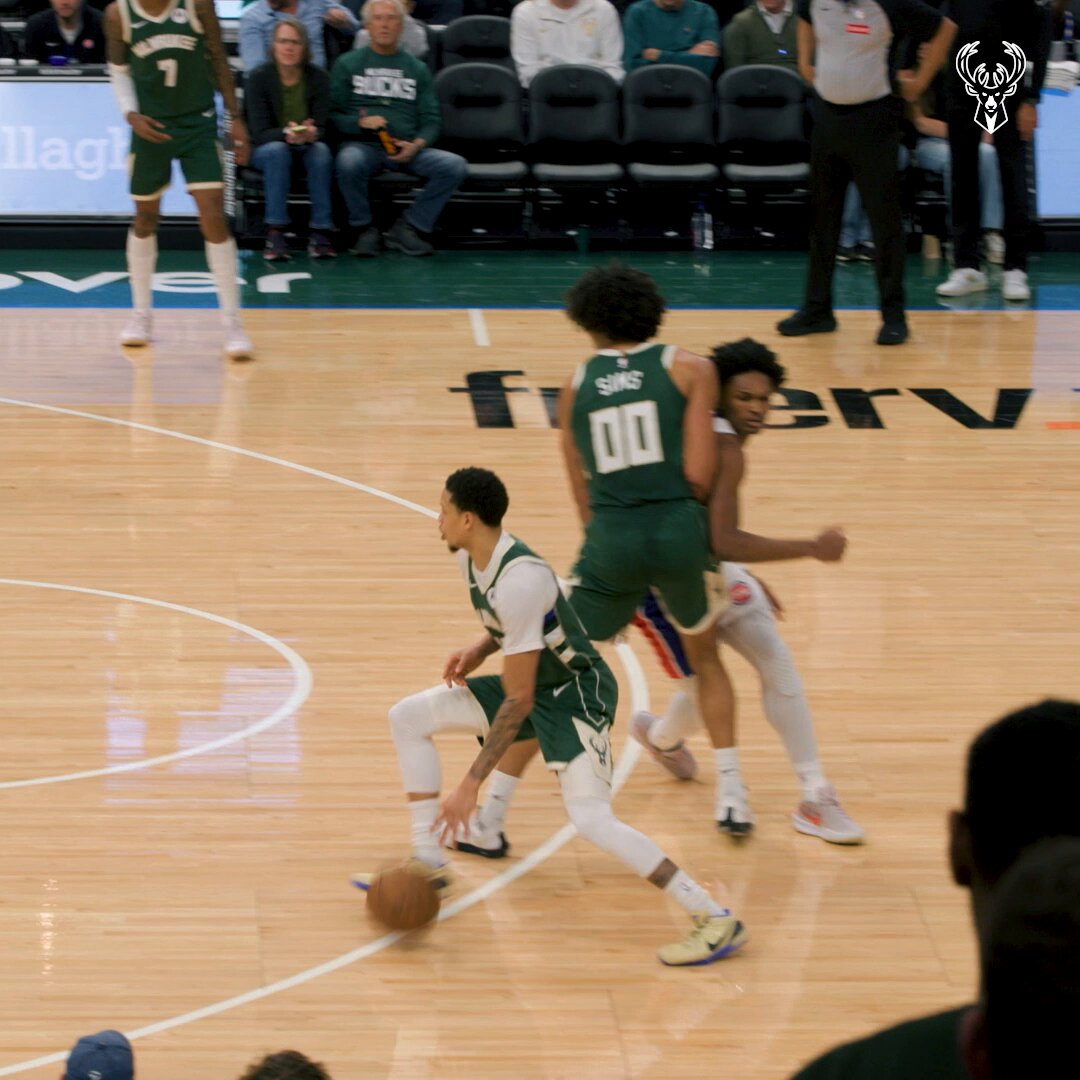 Elite footwork into the fade.

Ry with 20 points on 9/13 shooting. 