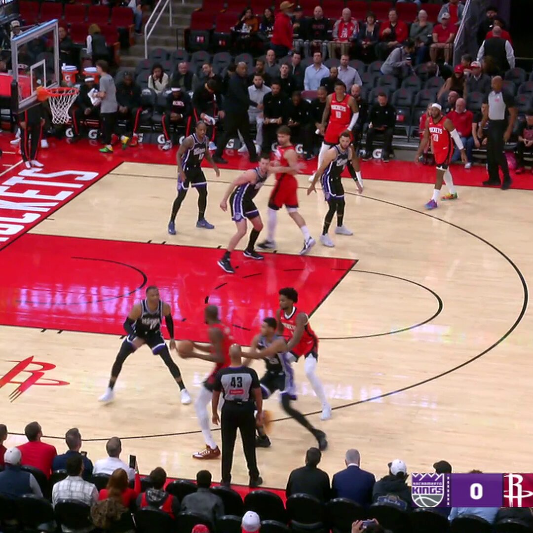 Rockets trio dazzles in W over Kings!

🚀 Alperen Sengun: 28 PTS, 10 REB, 4 STL
🚀 Kevin Durant: 24 PTS, 8 AST
🚀 Amen Thompson: 20 PTS, 12 REB, 7 AST 