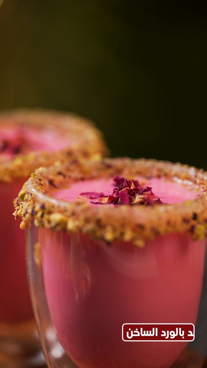 مشروب شتوي يضبط المزاج حليب جوز الهند بالورد لازم تتعلّمون طريقته، لأن الشتا ما يكمل بدونه! اكتشفوا الوصفة الكاملة على موقع فتافيت 