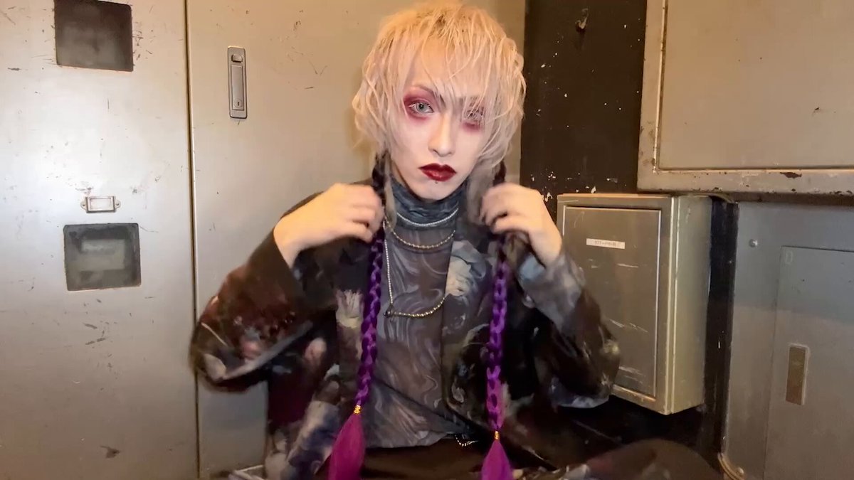 LAY ABOUT WORLD イザナ (@LAW_Izana) / Posts / X